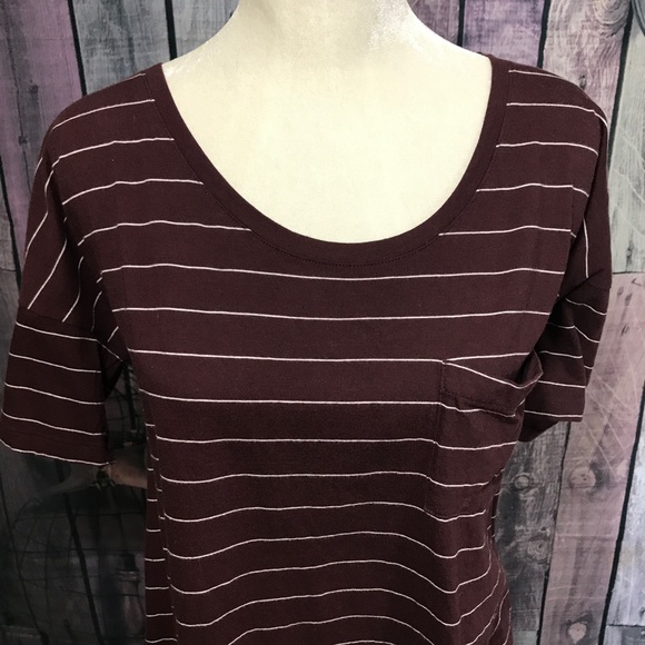 OLD NAVY TEE - Picture 3 of 5